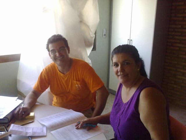 firma_del_contrato_con_Pere_Baenas firma_del_contrato_con_Pere_Baenas
